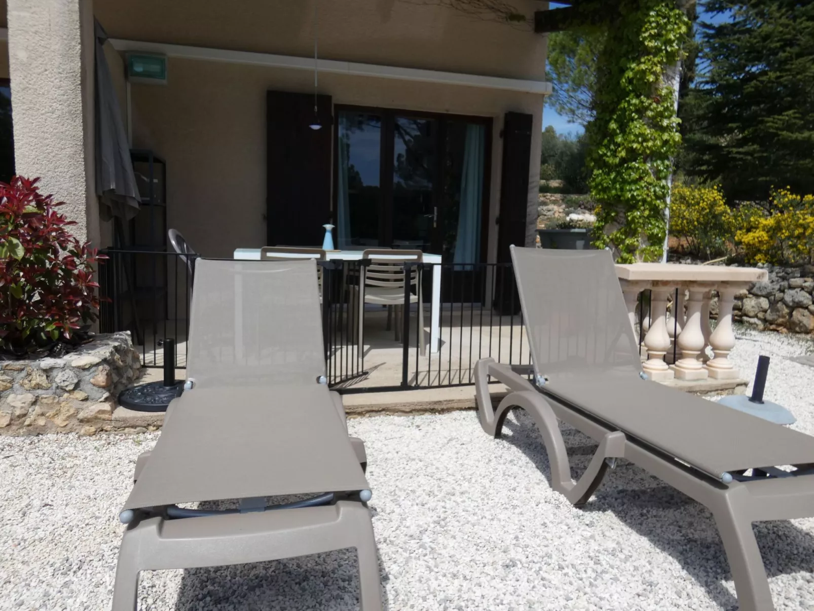 "La CIgale" mit Schwimmbad