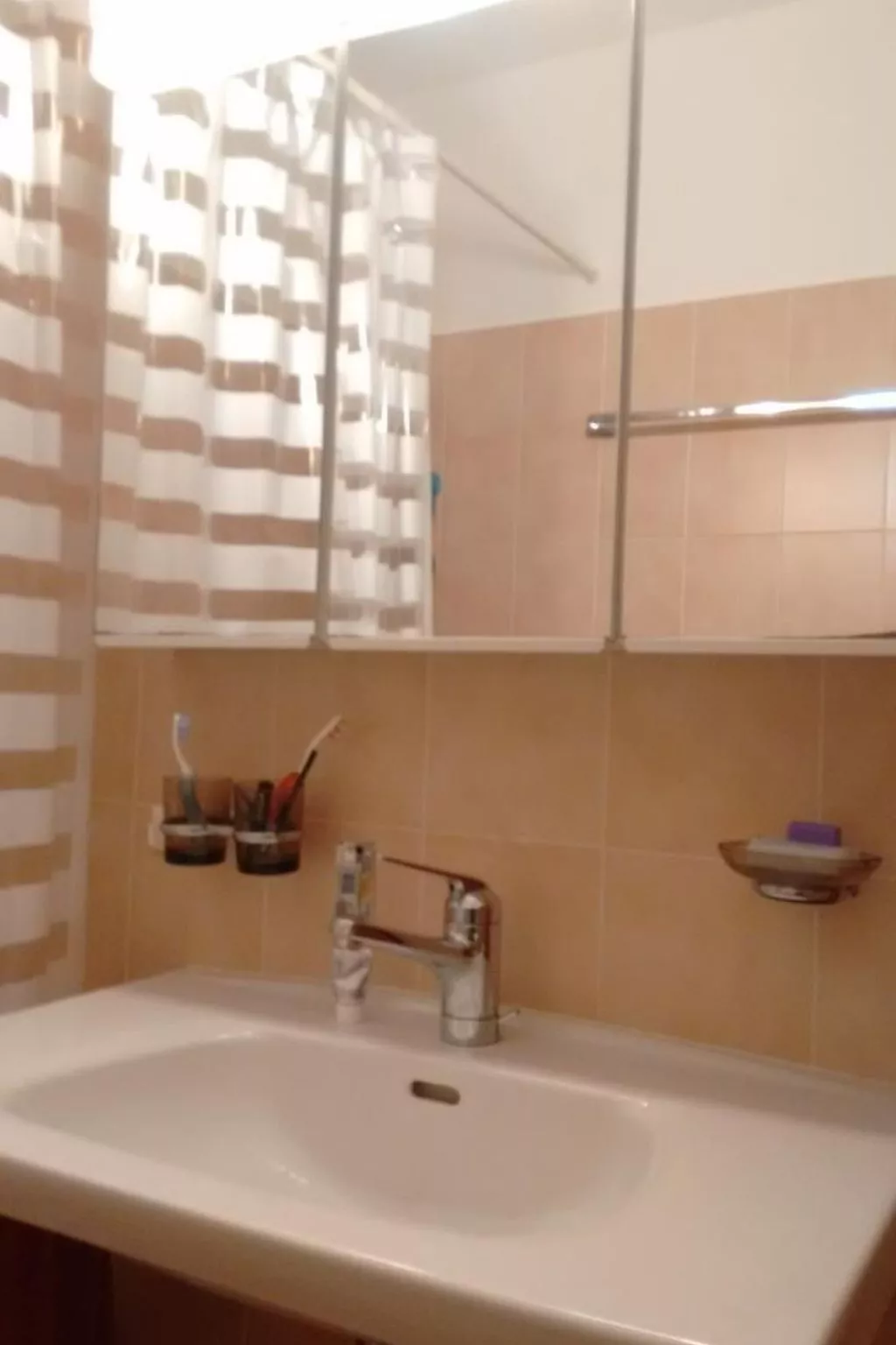 2 Zimmer Gartenwohnung mit Pool