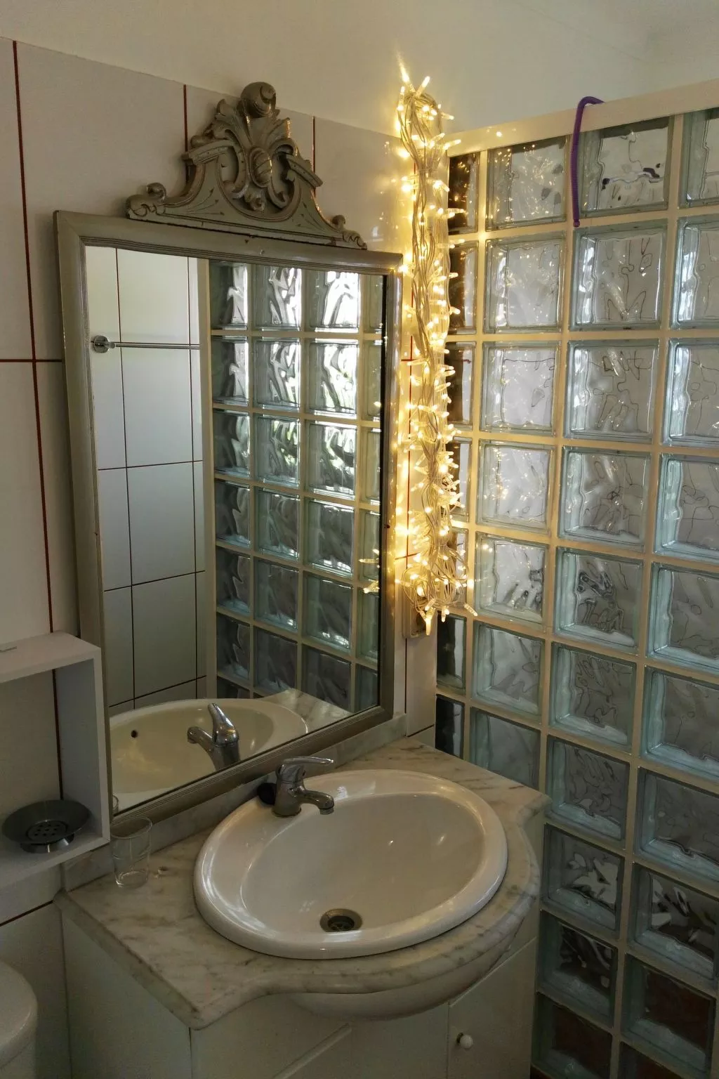 Appartement mit Aussicht auf das Wasser-Image-tags.info