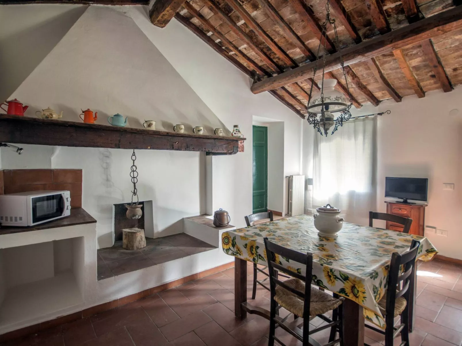 'Dispensa4' mit Pool