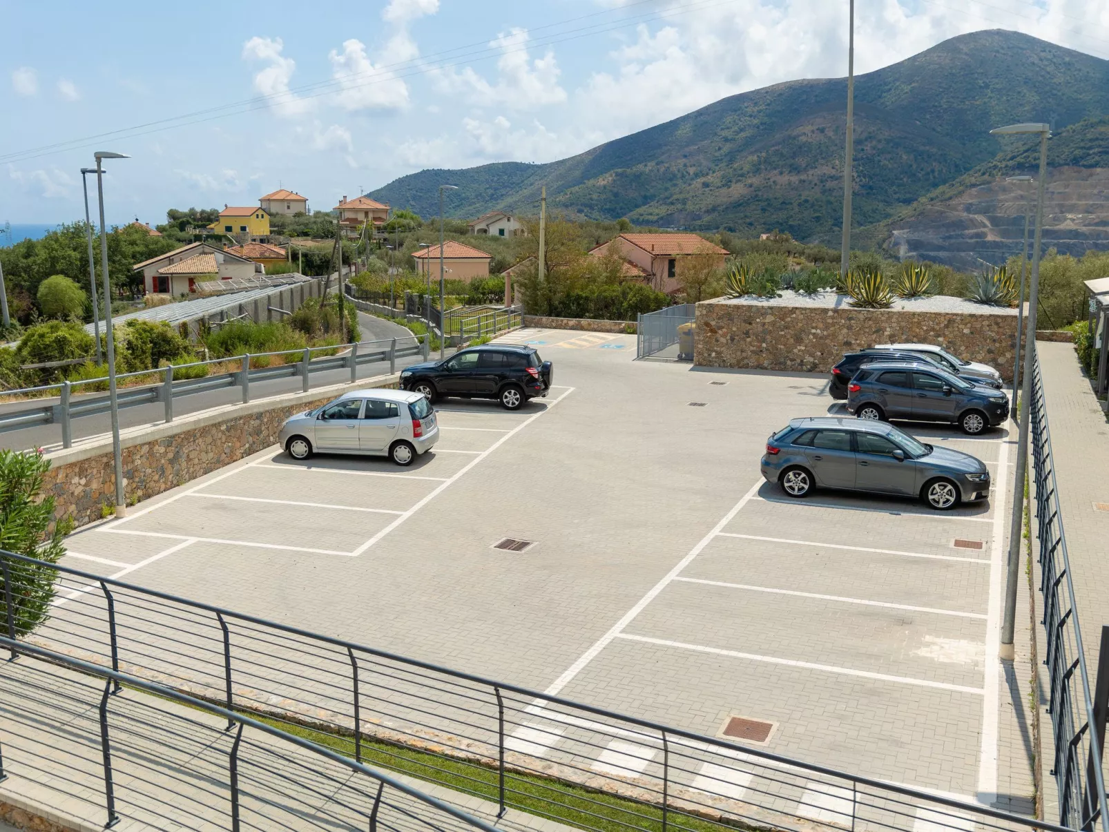 Perla Abernathy - Haus mit Pool und Garten