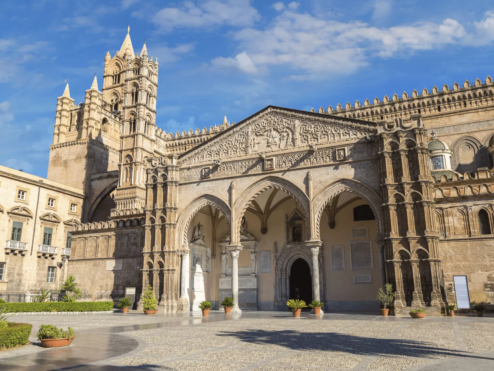 Donna Emma von Holiday World-Image-tags.info