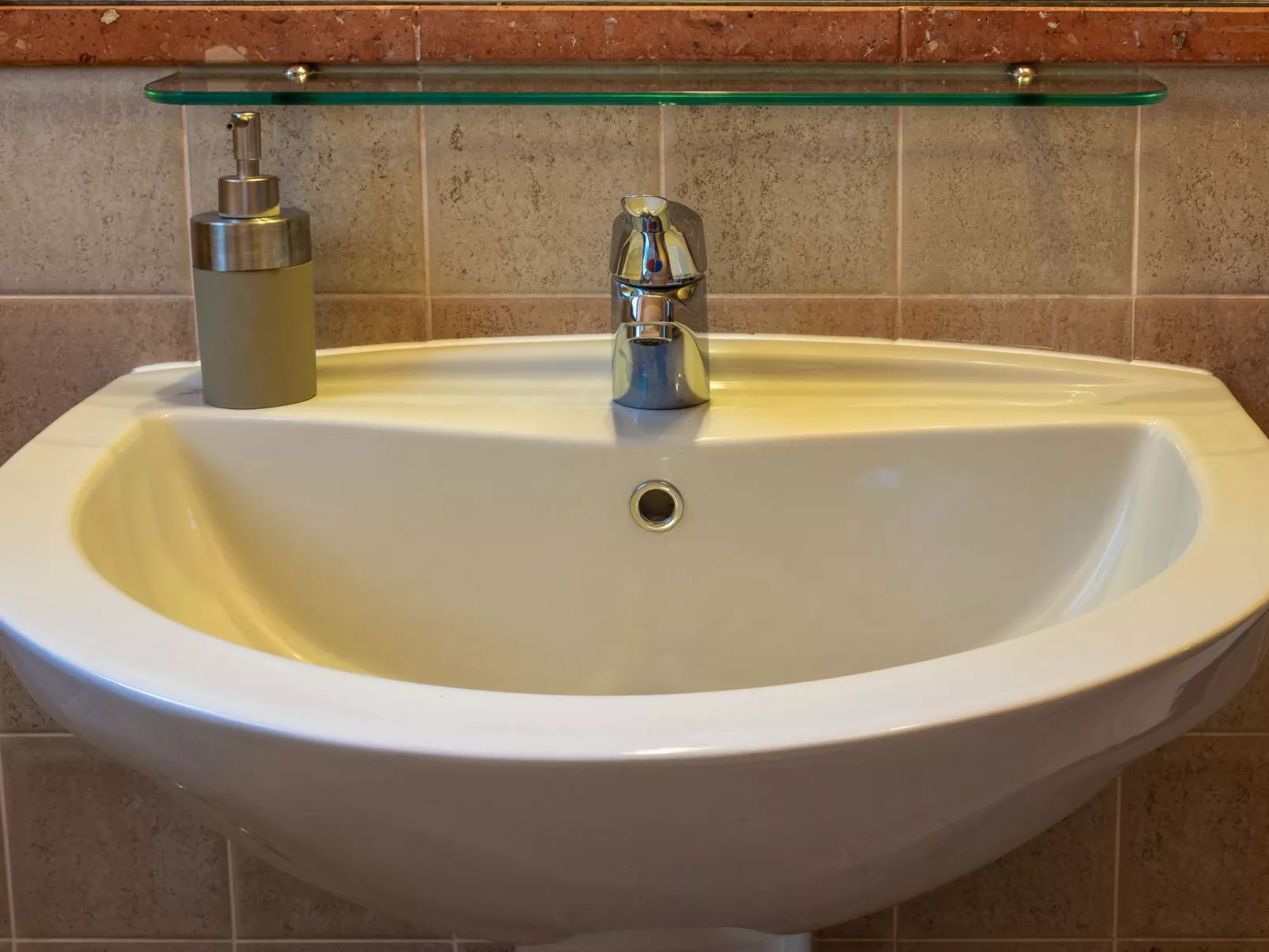 Wohnung in Riva Di Solto mit Kleinem Garten