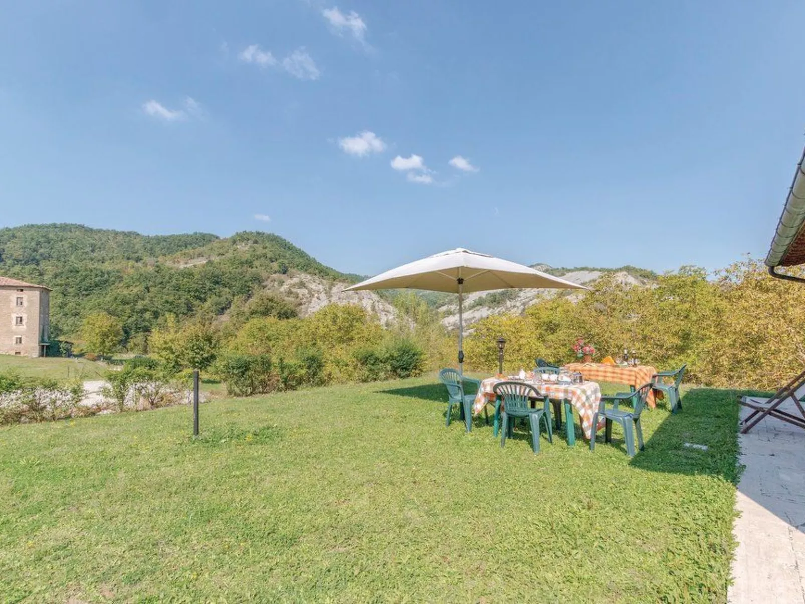 Wohnung in Apecchio mit Garten