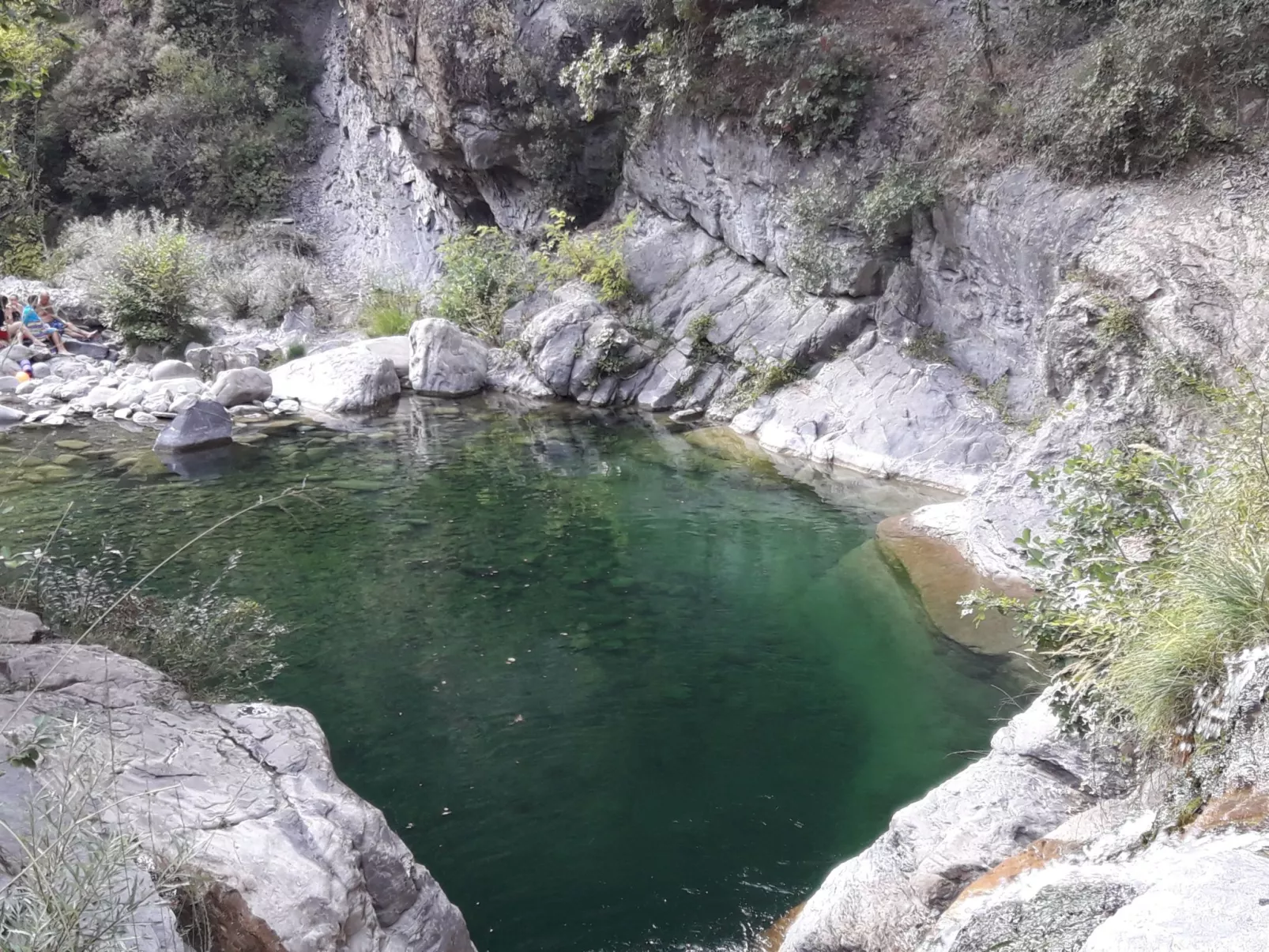 Panoramawohnung mit Balkon und Terrasse-Buiten