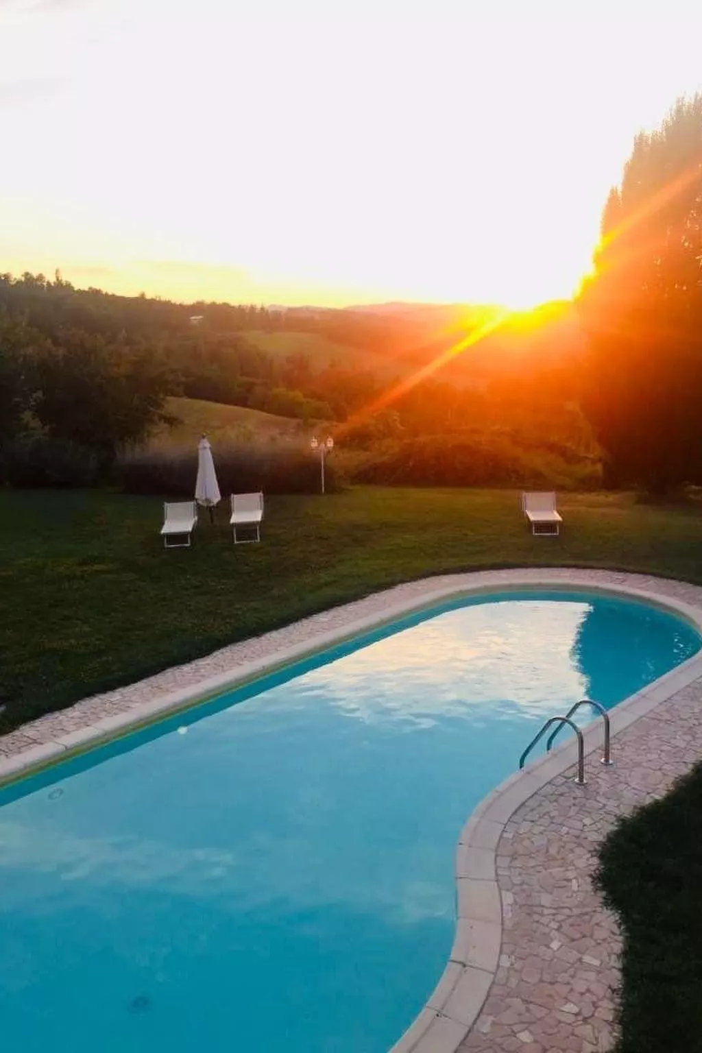 Charmante Lösung, Schwimmbad 10 Minuten vom Meer entfernt-Image-tags.info