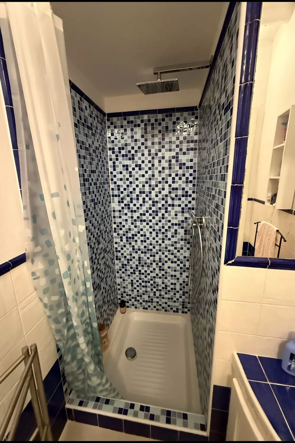 Villa in Panoramasprache, nur wenige Minuten vom Meer entfernt-Image-tags.info