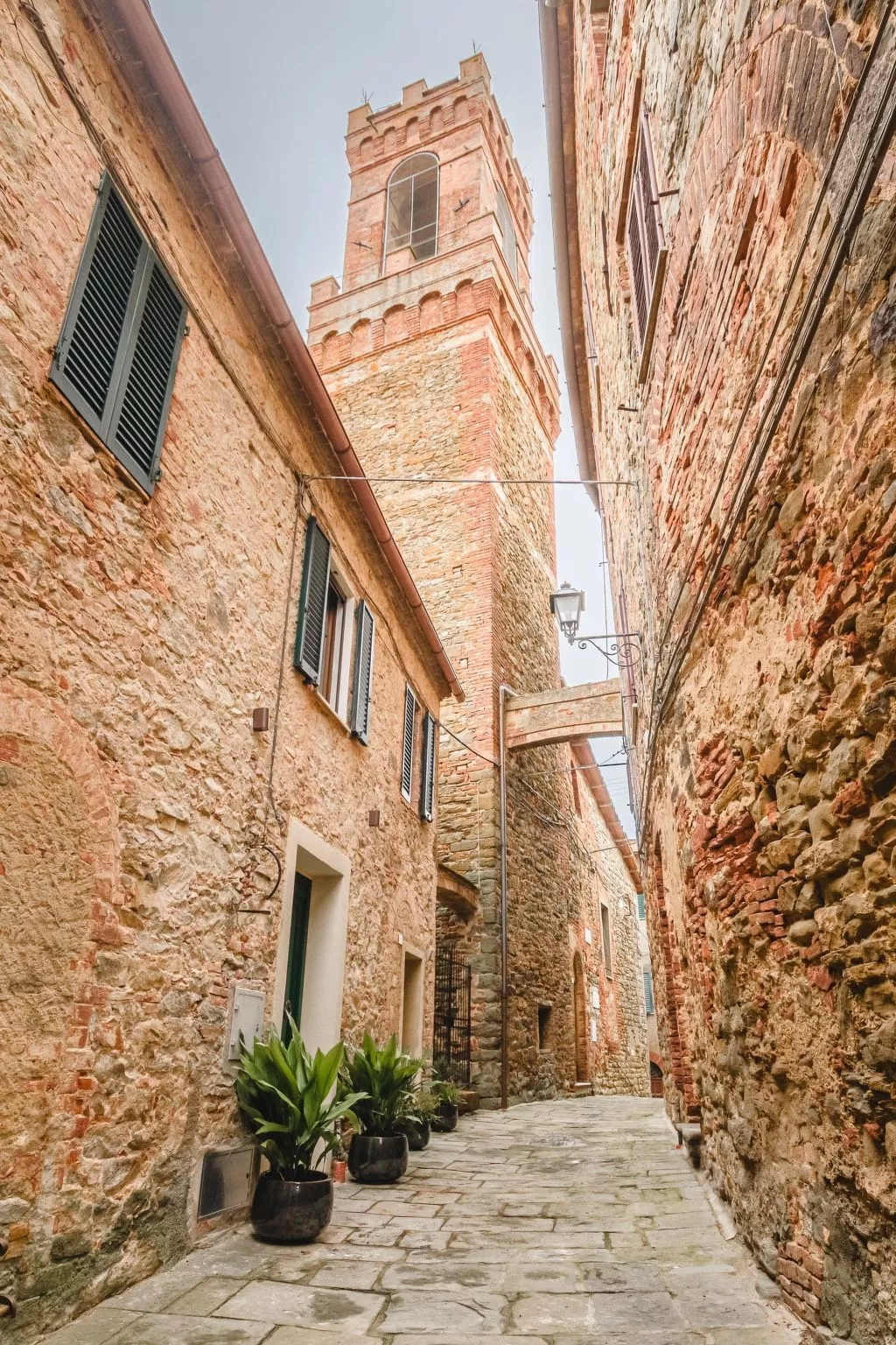Mittelalterliche toskanische Unterkunft mit Aussicht und geräumigem Bad