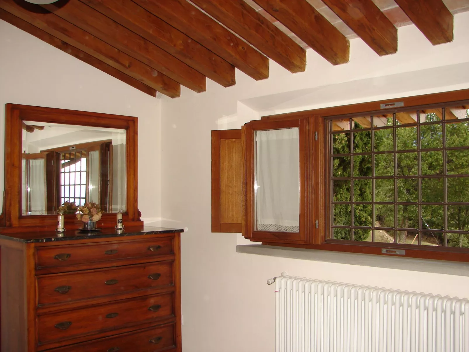 Villa mit Pool und zauberhafter Aussicht-Binnen