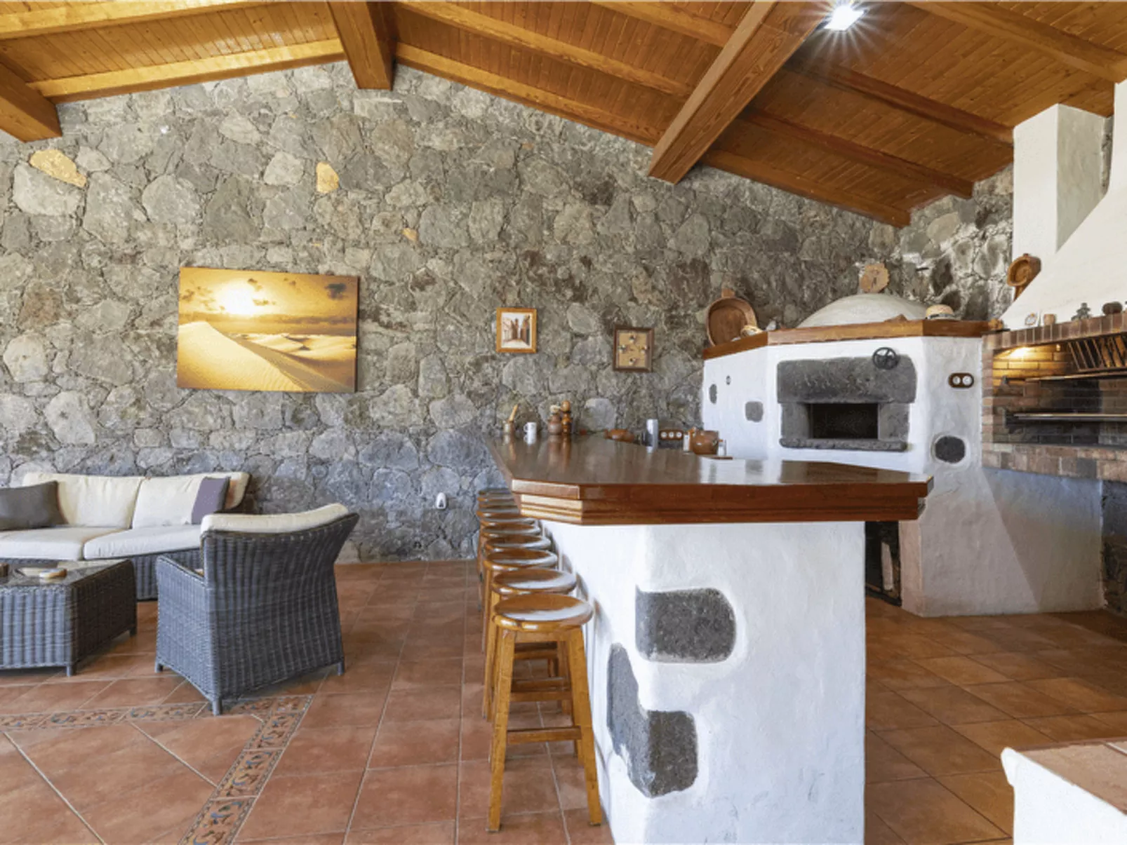 Villa Lucas mit Gartenterrasse und Schwimmbad