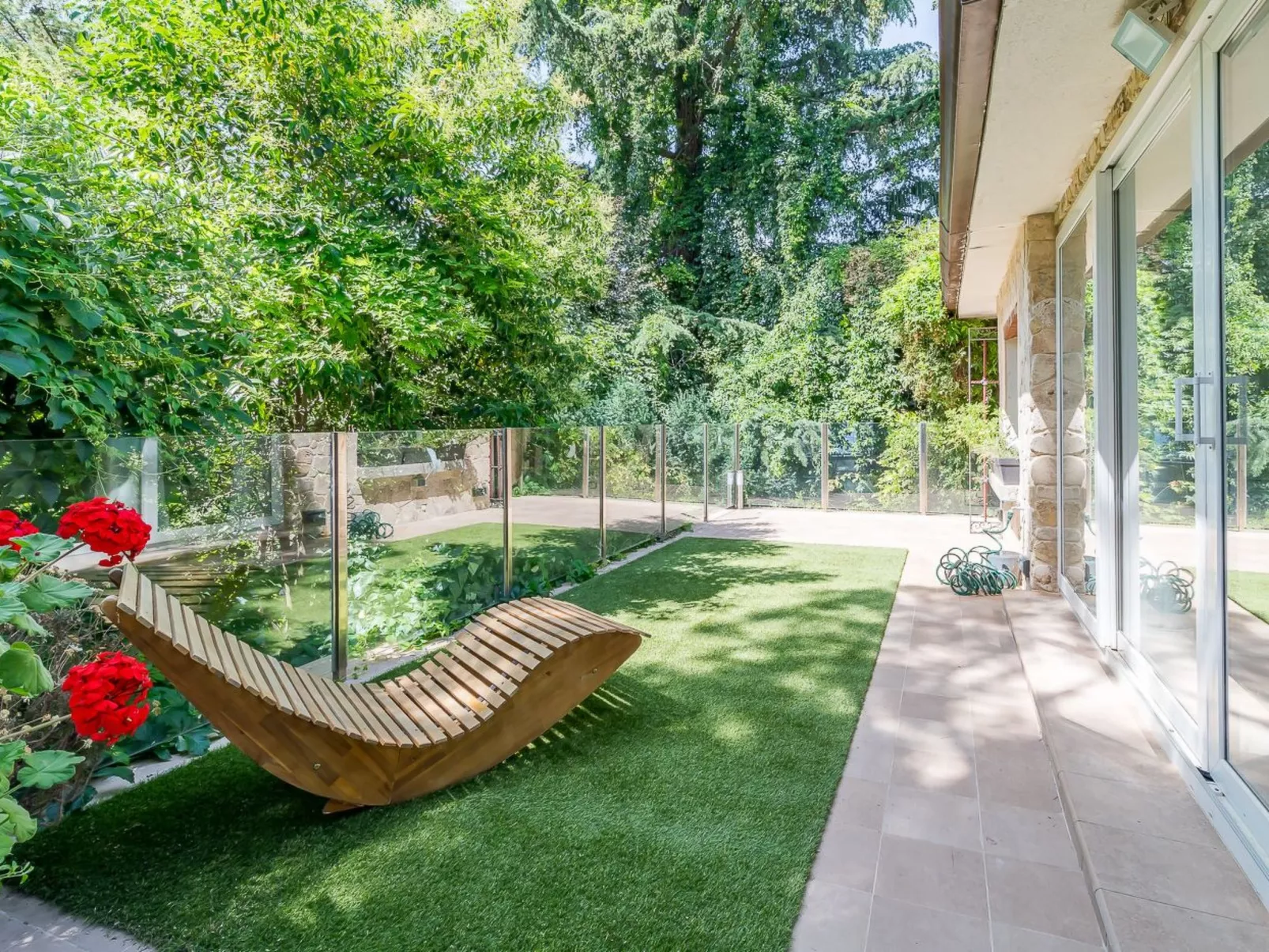 5-Suiten Madrid Villa Oasis, Schwimmbad-Spa, Fitnessraum, Club-Buiten