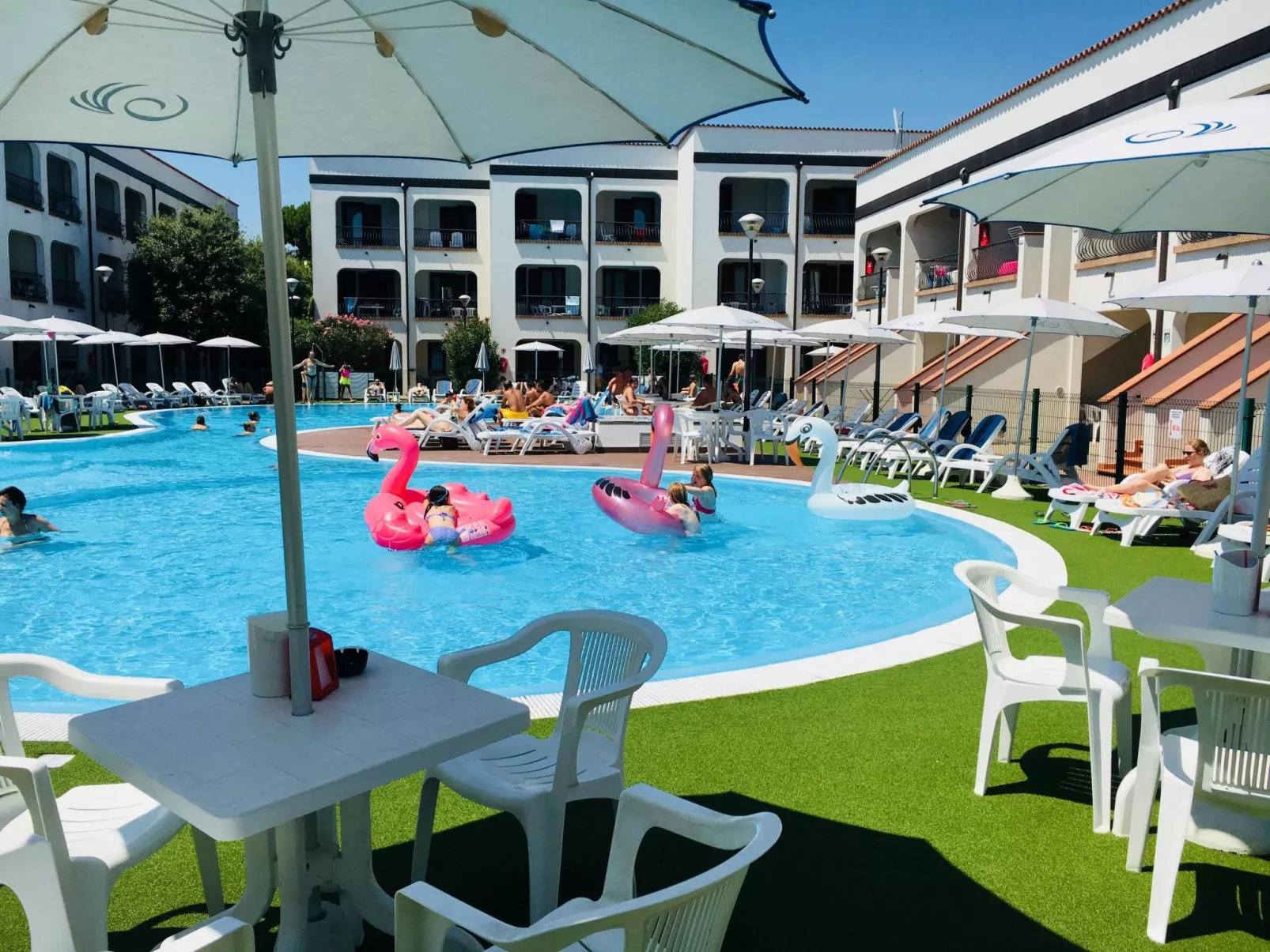 In Lido Di Spina mit Möbliertem Balkon-Buiten