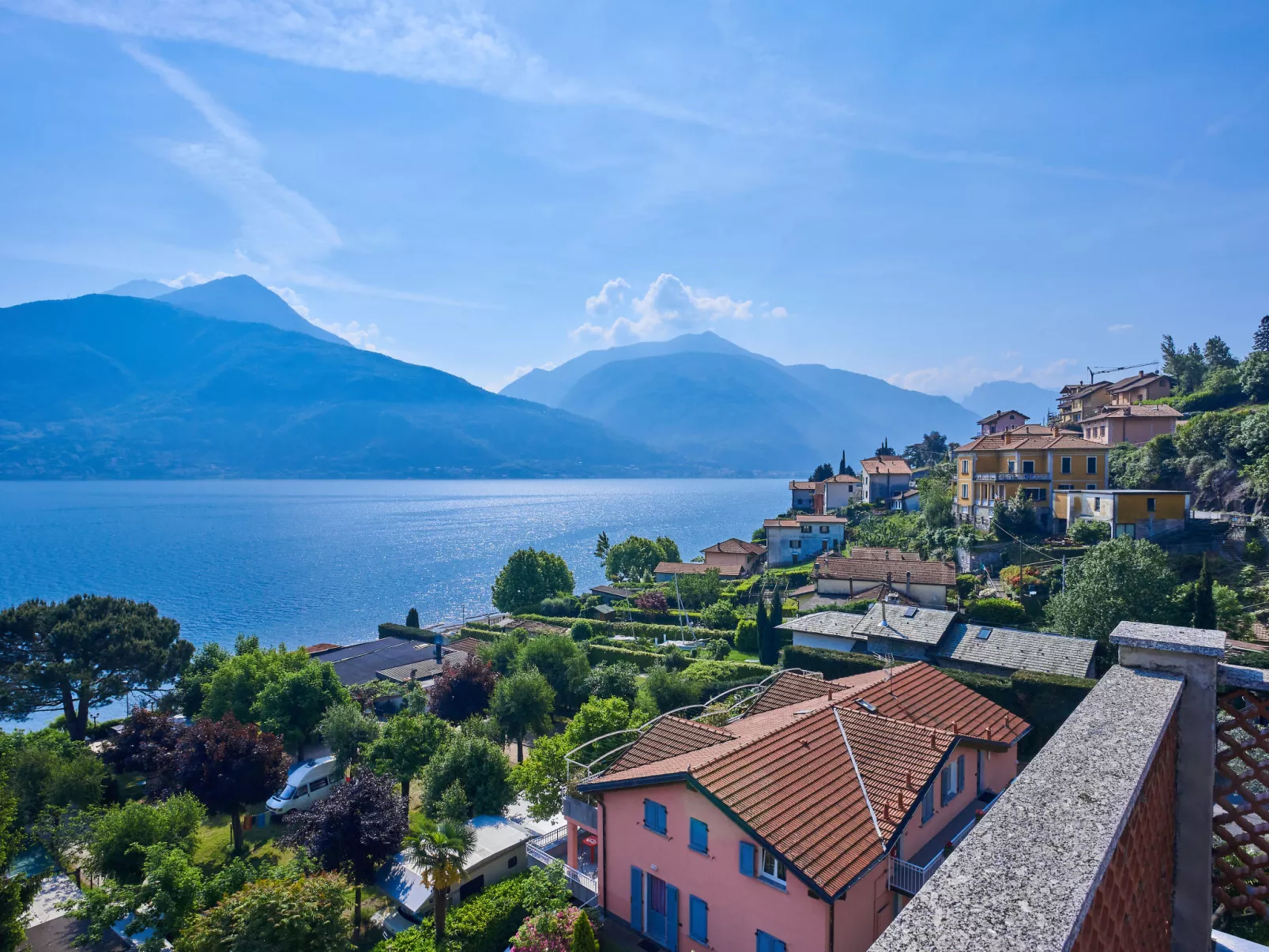Wohnung Annetta mit Sicht auf See und Berge