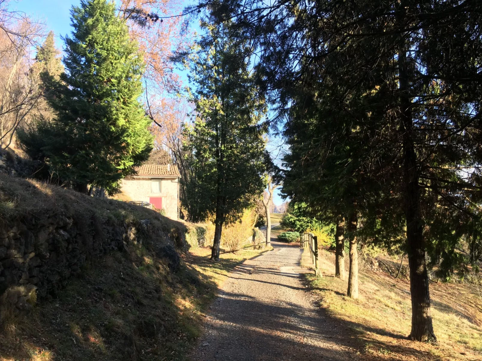 Niederwaldhaus in Solto Collina-Buiten