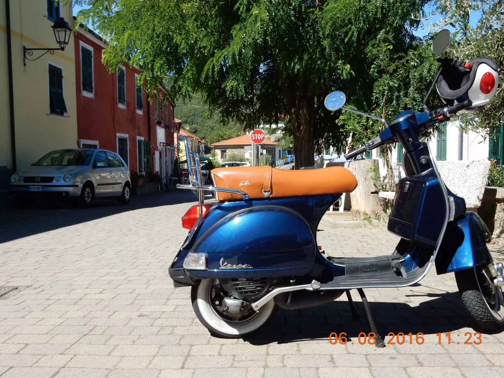 Schönes Ferienhaus mit Garten und Whirlpool-Buiten