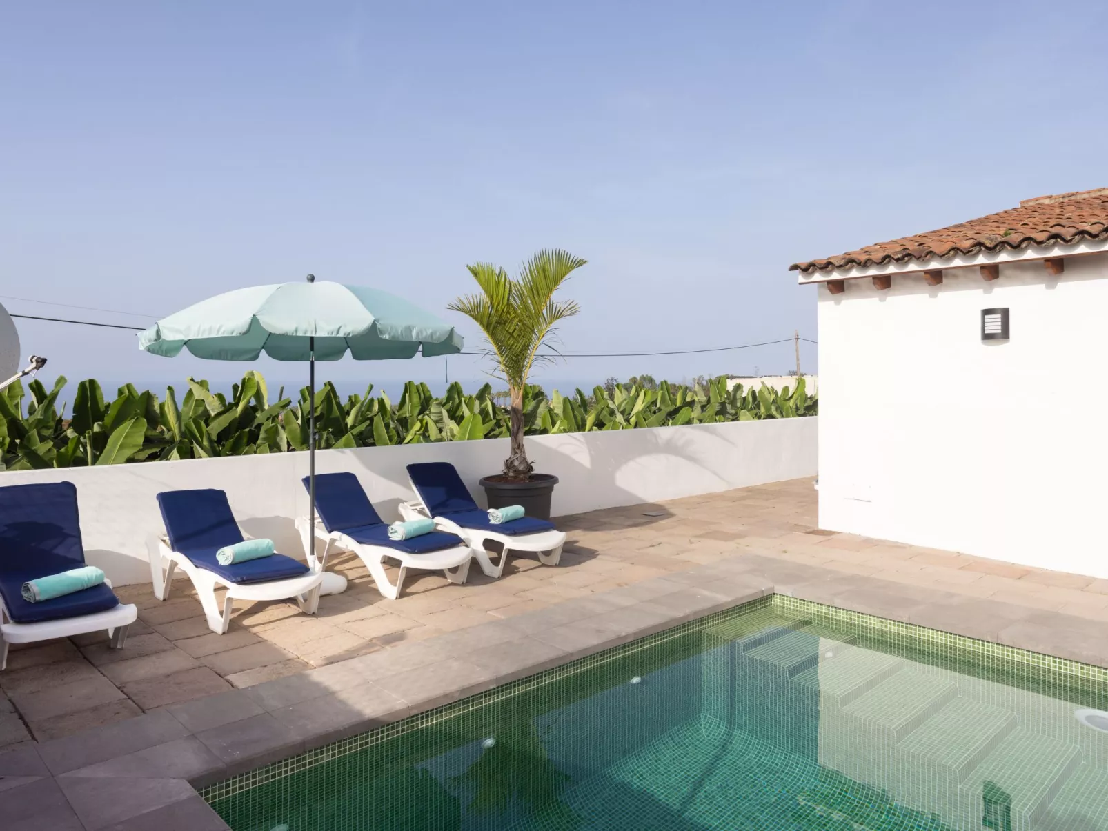 Cruz de los Martillos-Buiten