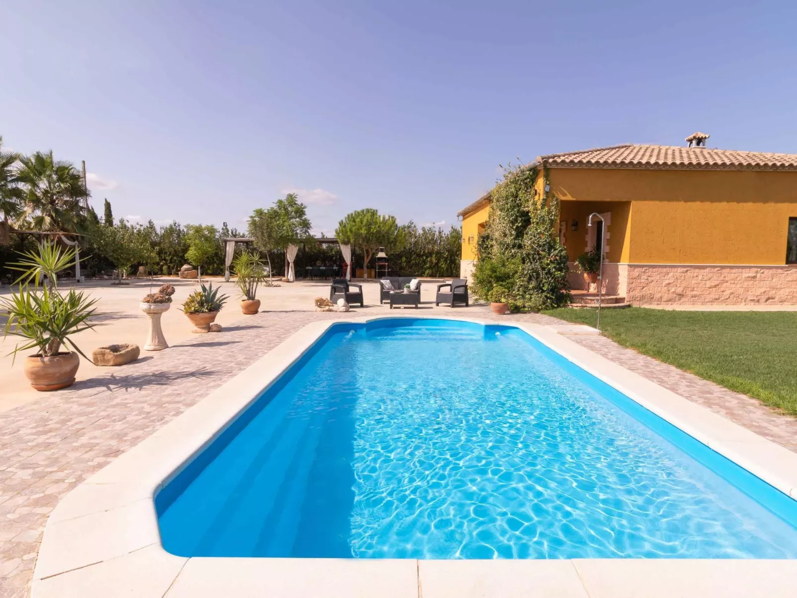 Villa Lucrecia Landhaus-Buiten