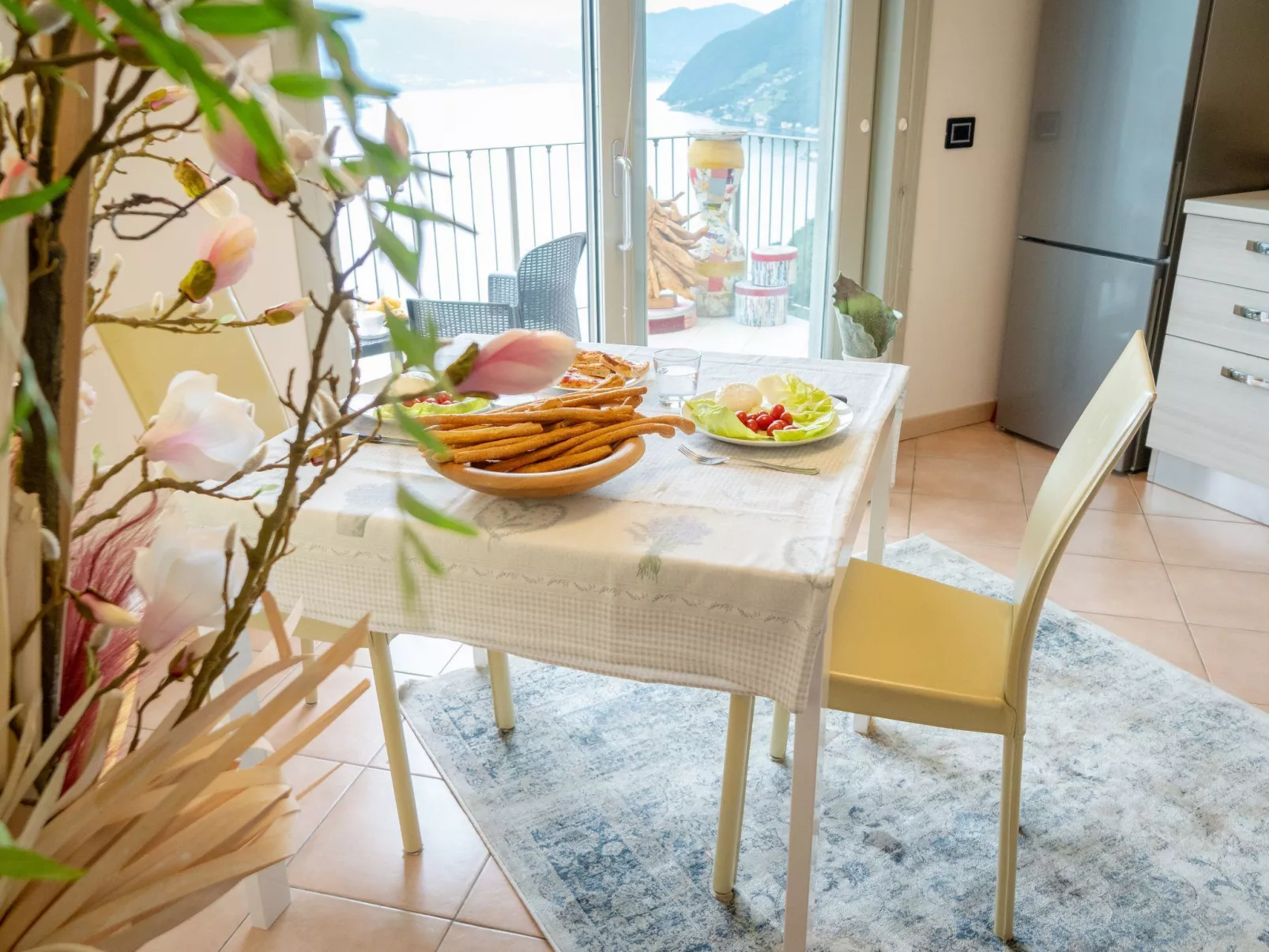 Serafino - Terrasse und Pool am Iseosee