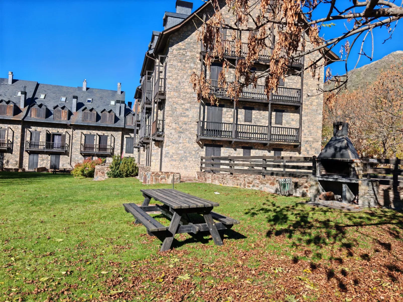 Wohnung mit Terrasse Herbasabina 1 Vall de Boí - Buiten