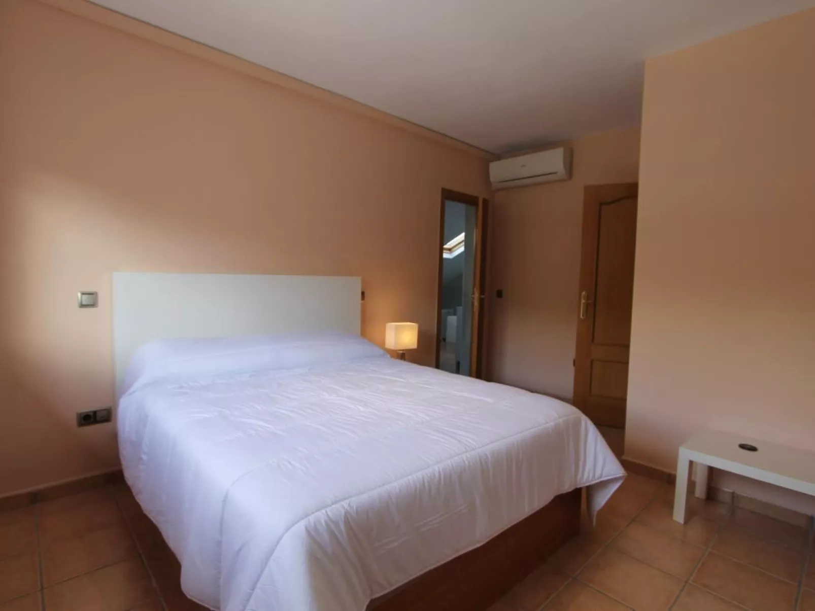 In Seseña mit großem Garten-Image-tags.info