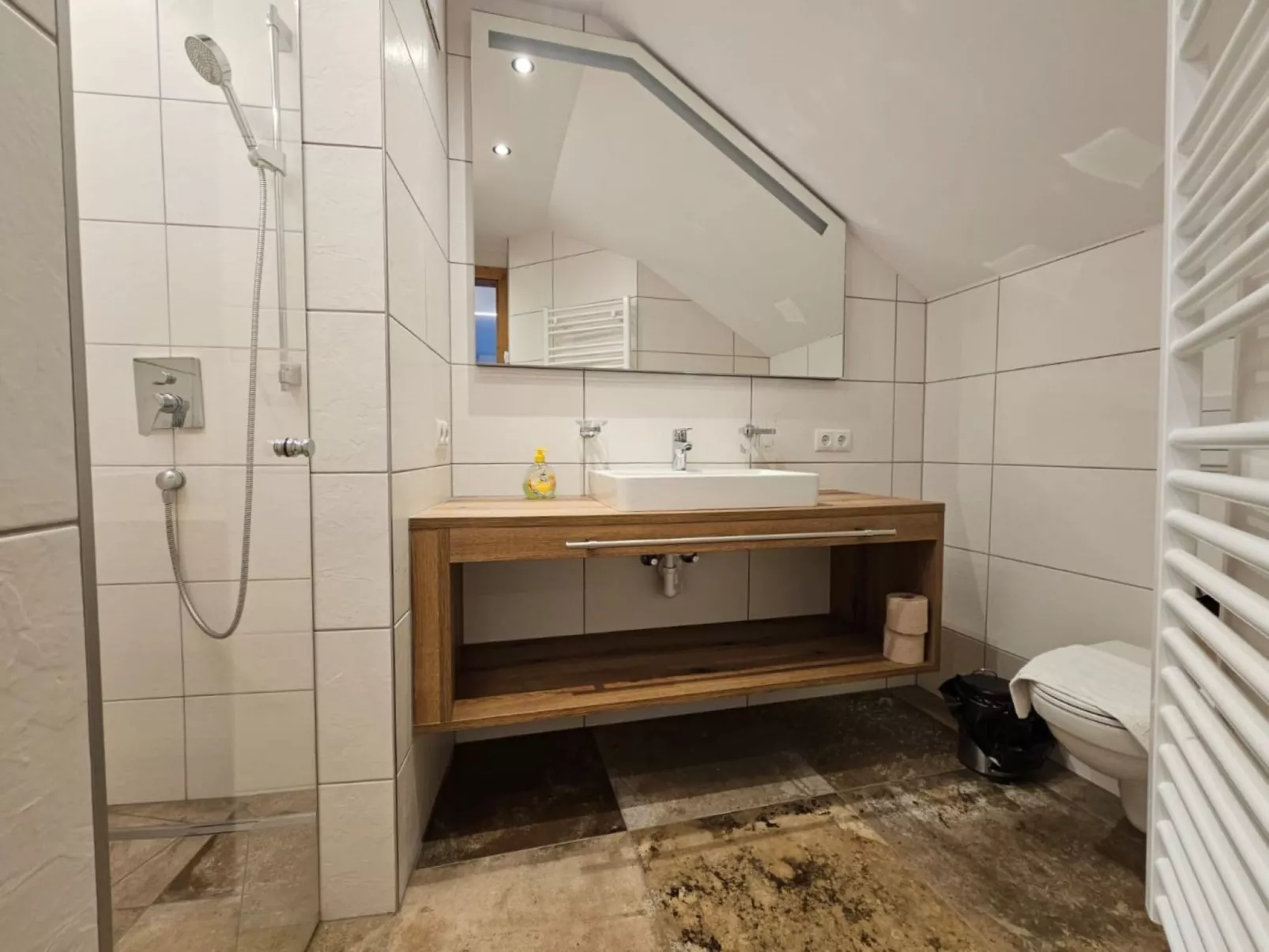 Home Holzwurm-Binnen