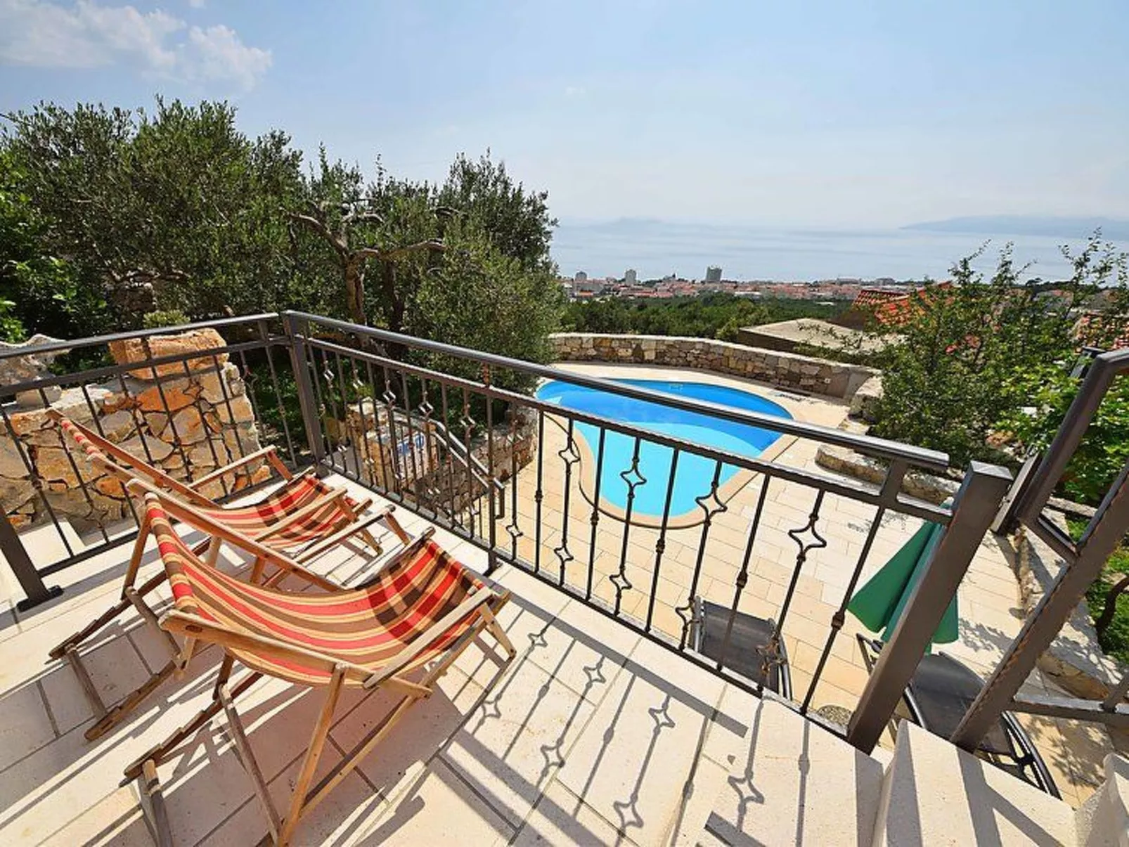 Villa Belvedere mit beheiztem Schwimmbad, Garten