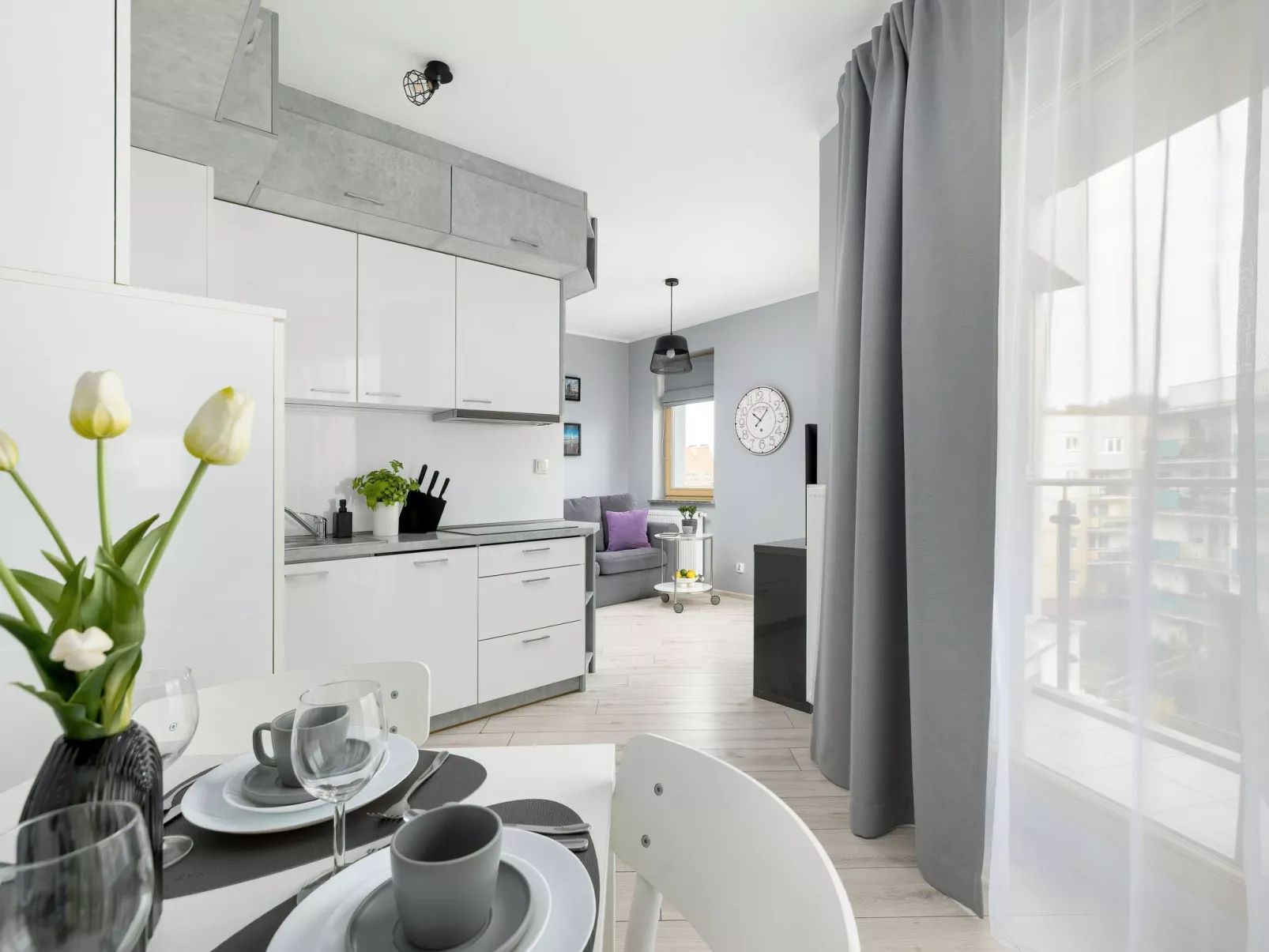 Apartment Ambria III-Image-tags.info