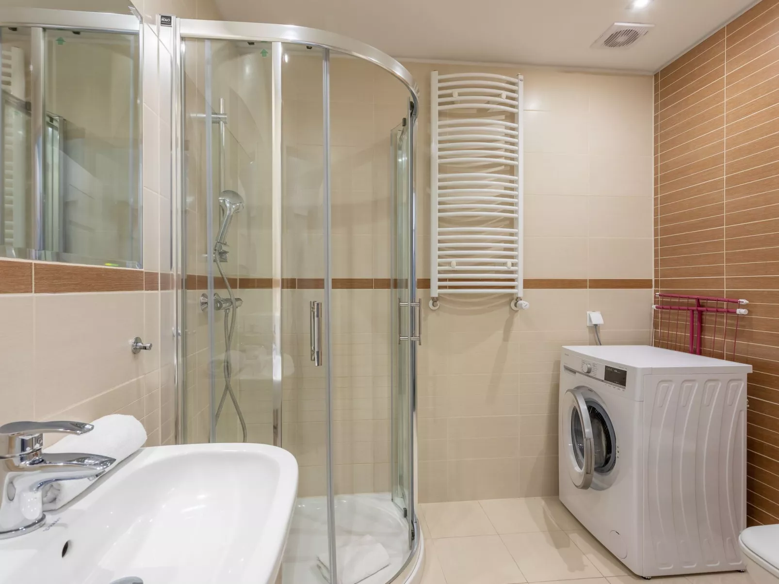 Pegaz 17 an der Strandpromenade