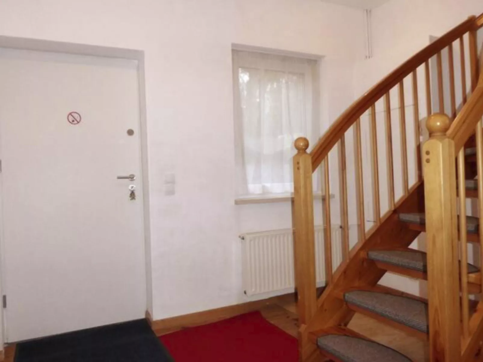 Wohung mit Balkon und Garten nahe Stadtgrenze