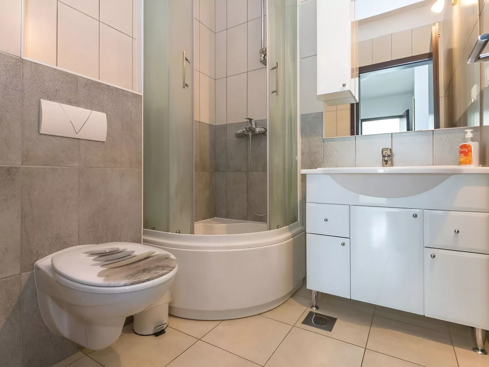 Villa Ivy mit perfekter Privatsphäre, Pool, Sauna