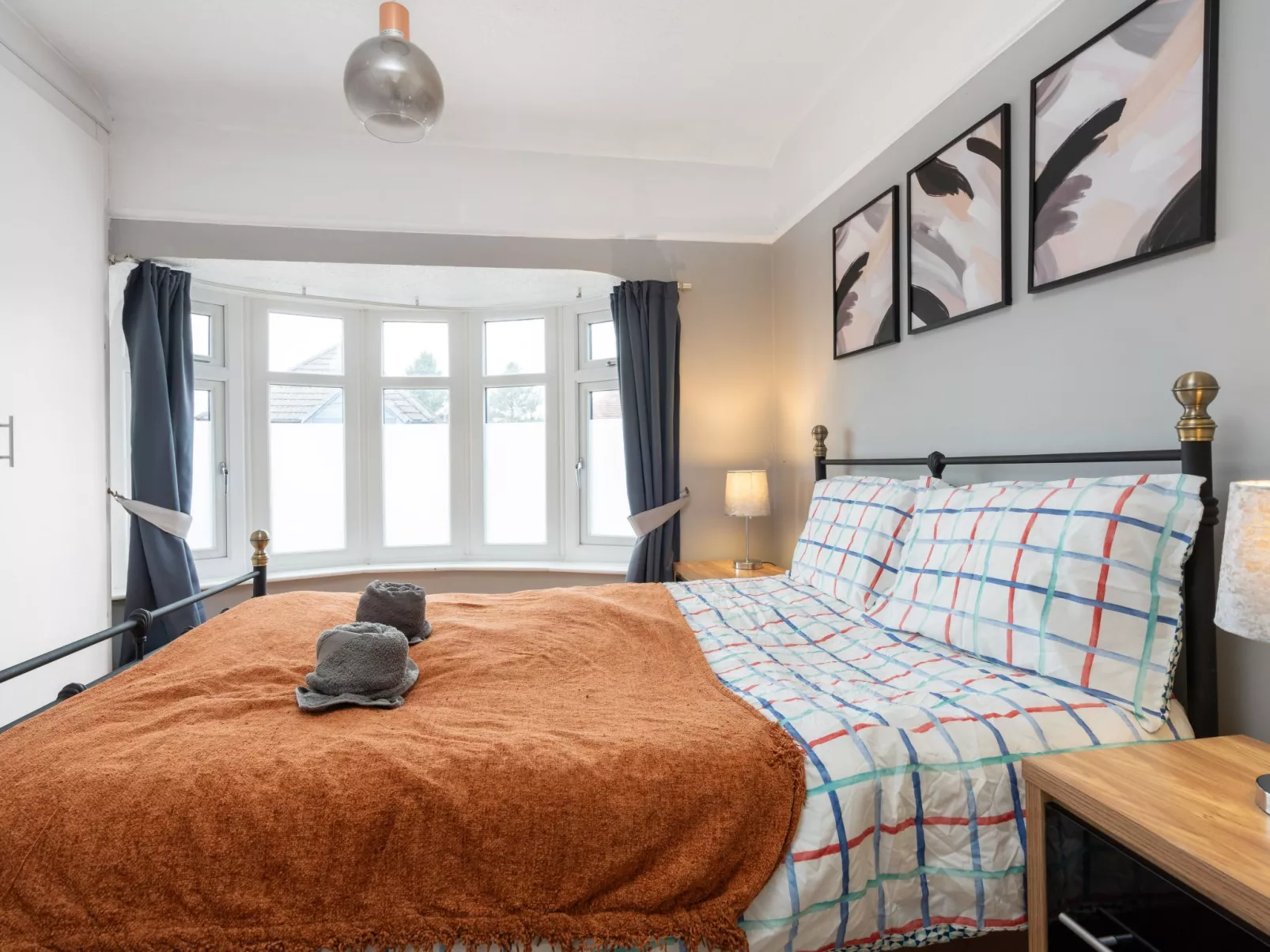 Kostenloses Parken Perfekt für lange monatliche Aufenthalte Für 6 Personen