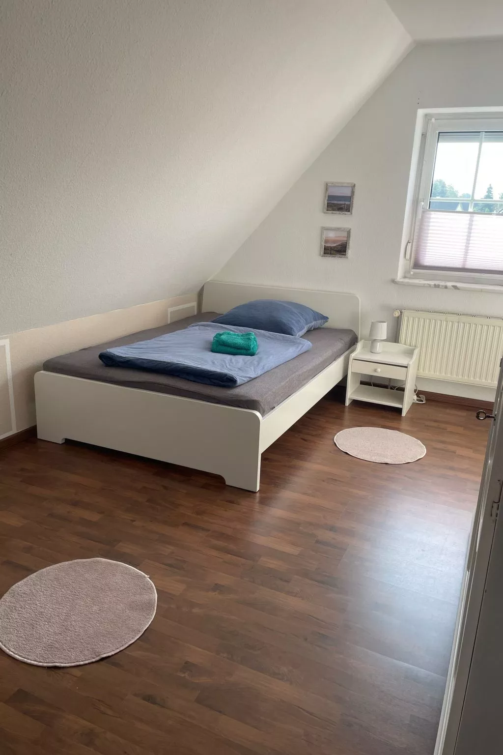 Mit Garten und Stellplatz