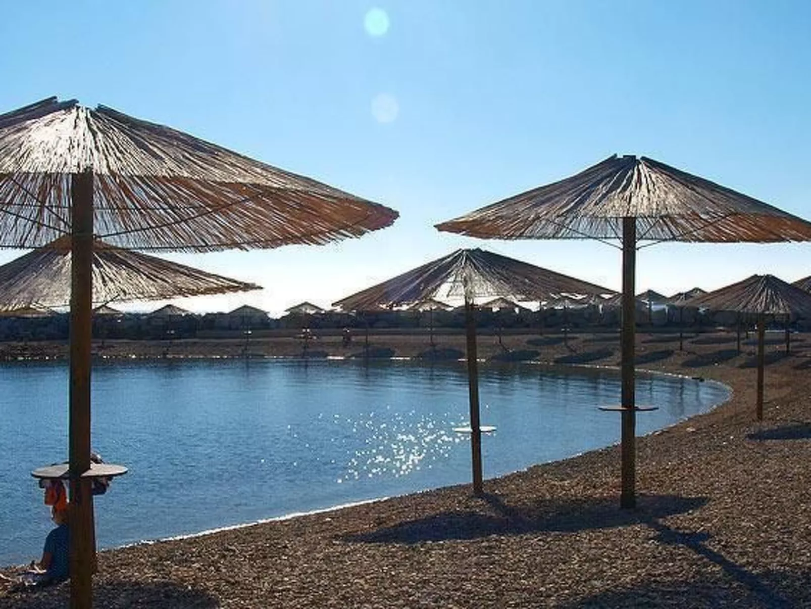 Komplette Villa mit zwei Appartements-Image-tags.info