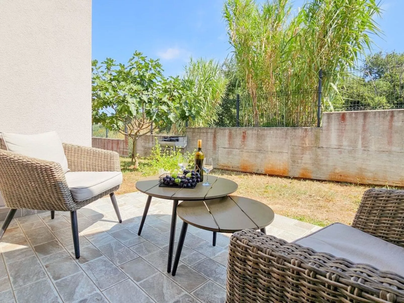 "Villa Pavlovic" mit Garten und Grill-Buiten