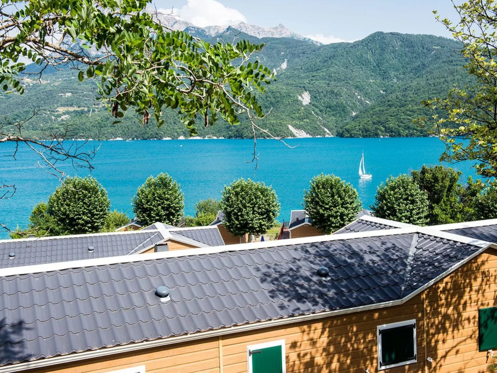 Gemütliches Chalet am Ufer des Sees von Serre-Ponçon