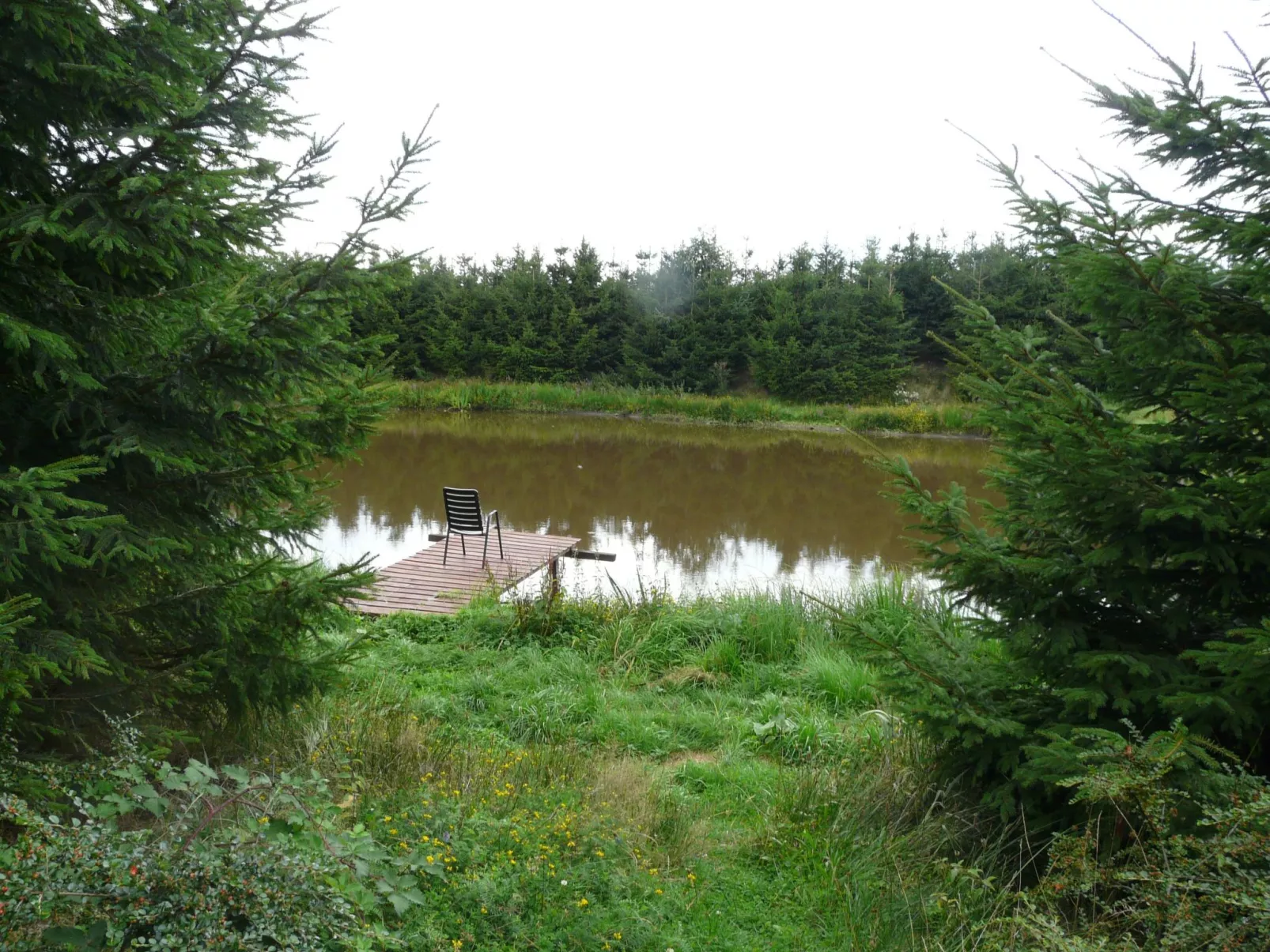 Für 16 Personen mit Terrasse-Buiten