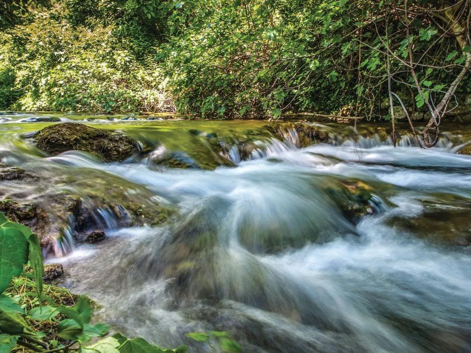 Žrnovnica, Entspannung am Flussufer-Buiten