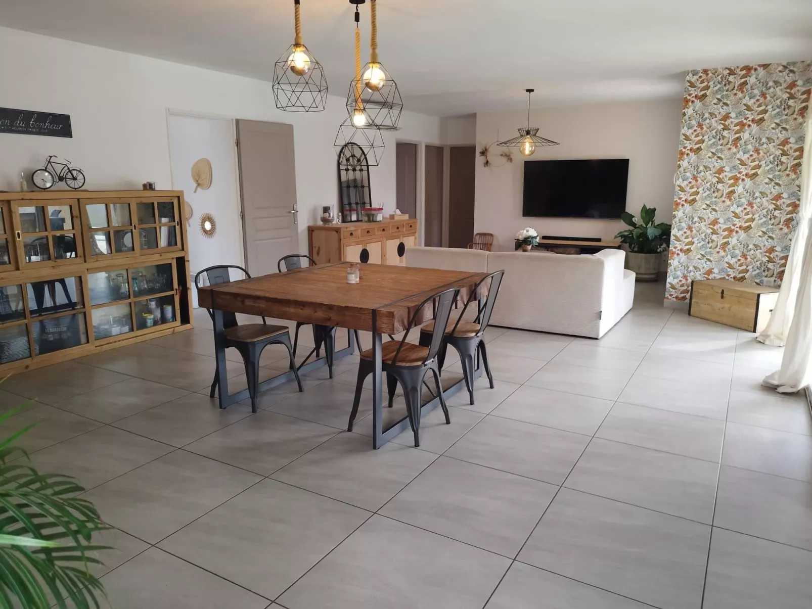 Charmantes Haus mit Pool und Garten