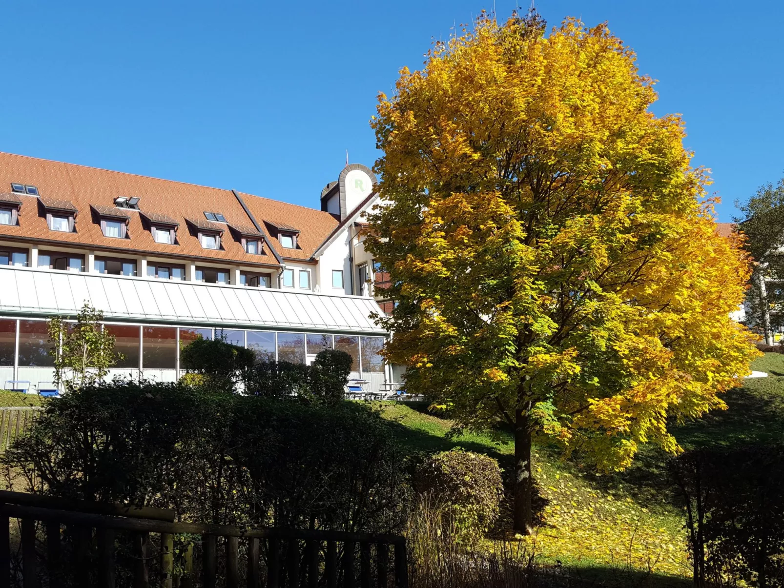 Mit Gemeinschaftspool und Terrasse