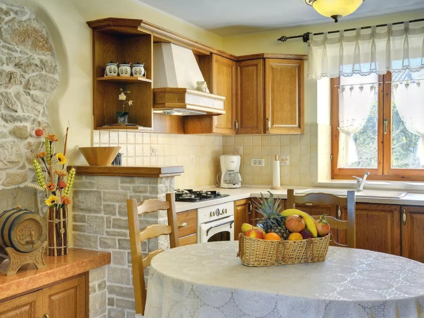 Appartement in Rakalj mit Großem Garten und Panoramablick