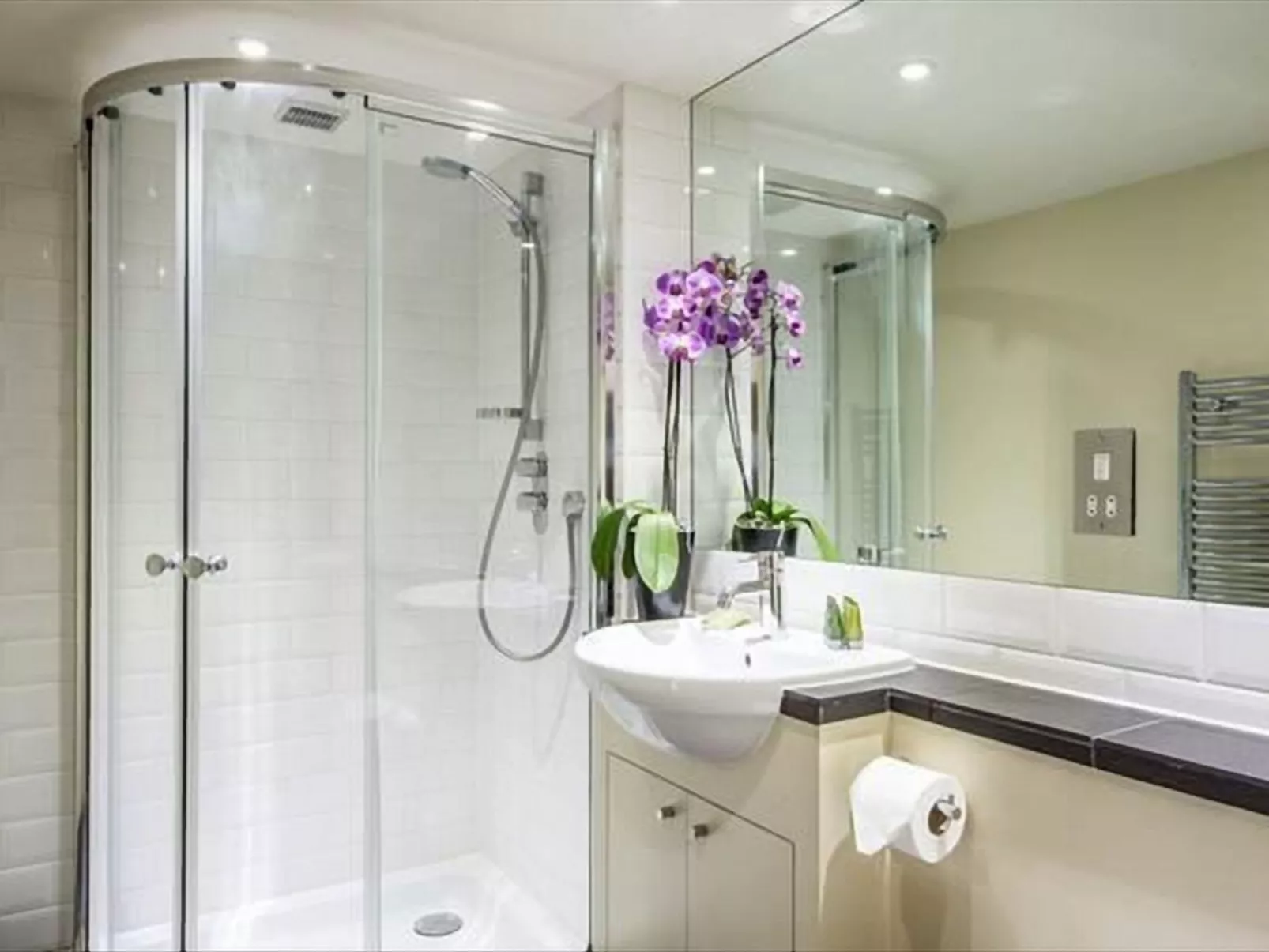 Urban Stay Portobello Market Studio