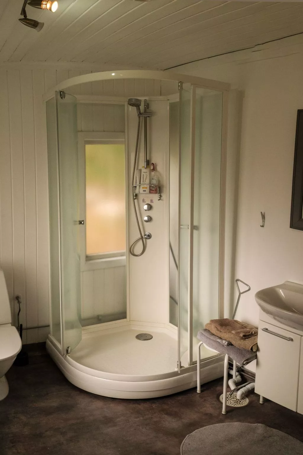 Schwedisches Glück, zwischen Wäldern und einem See-Binnen