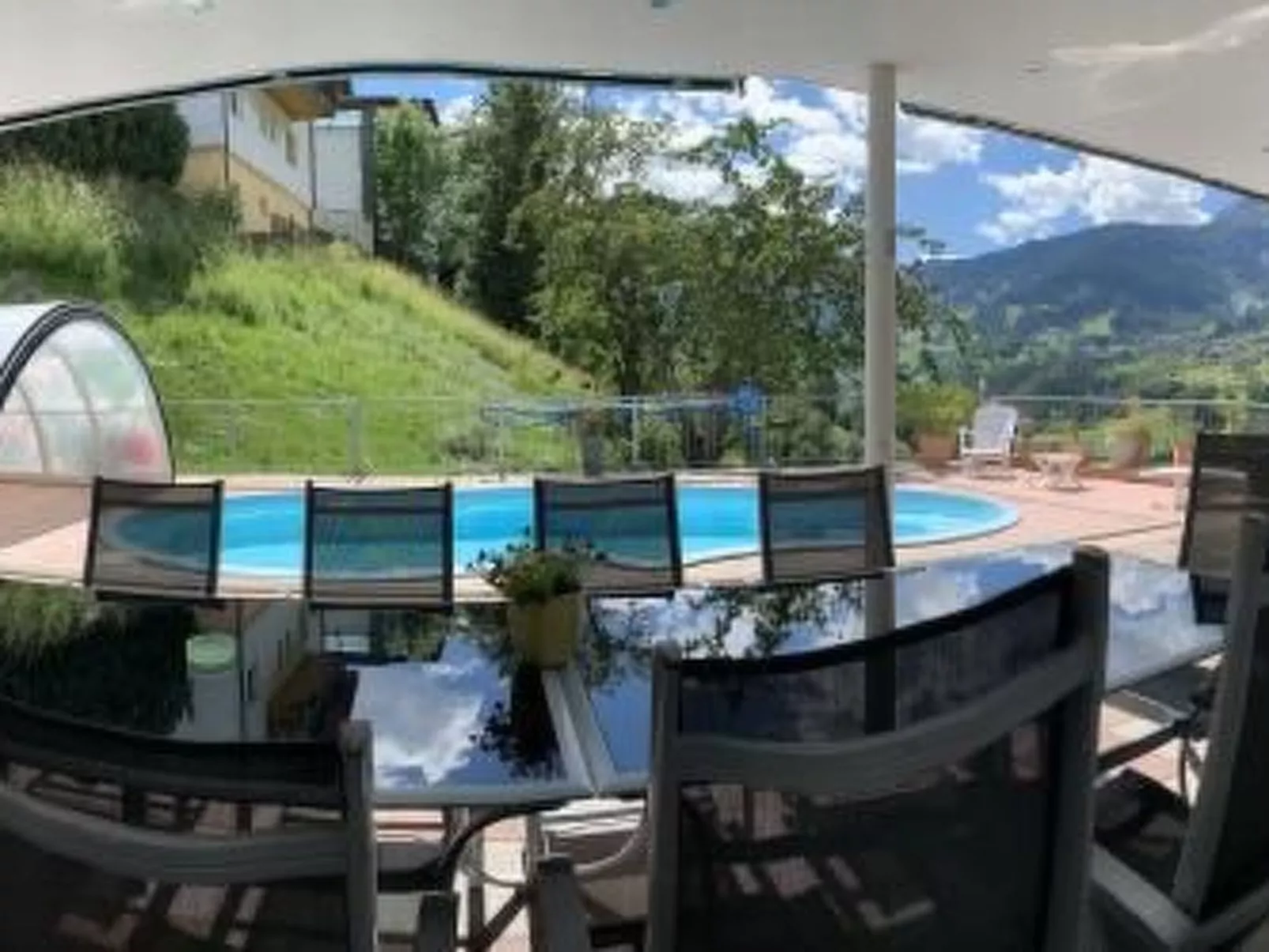Komfortables Ferienhaus in Landeck mit Pool