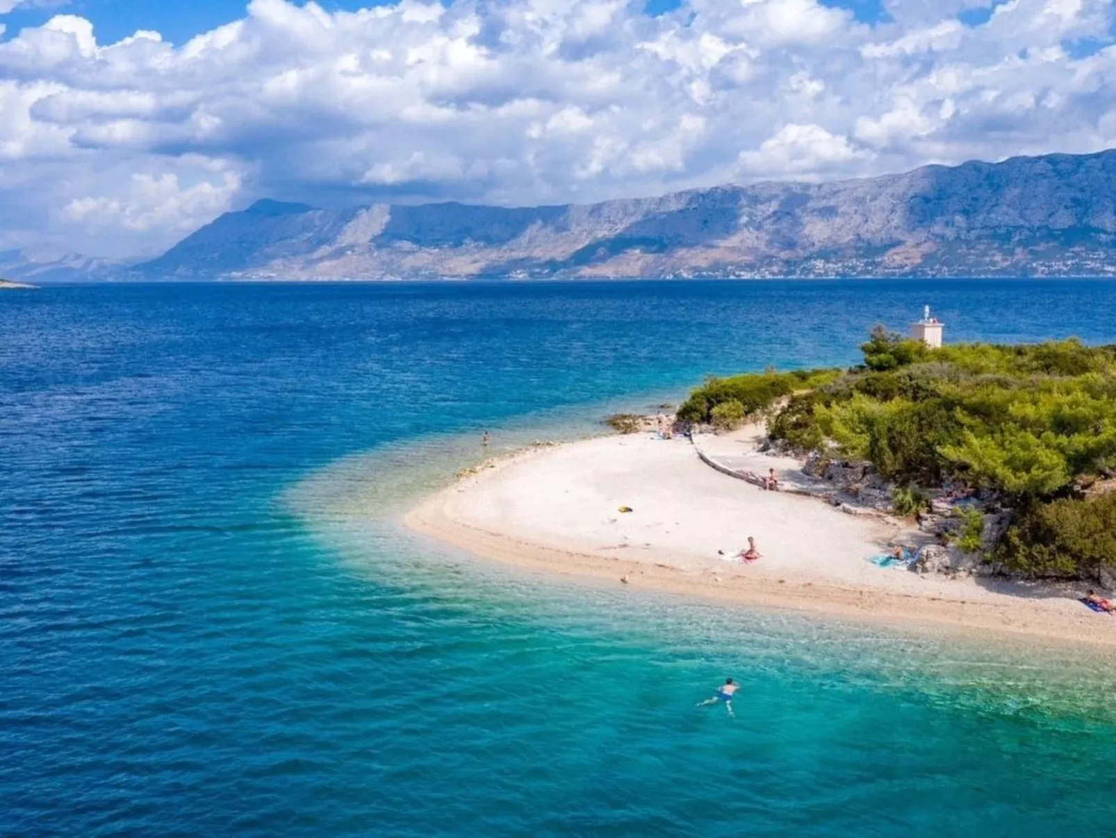 Hütte "Moj mir" mit Blick auf das Wasser-Buiten