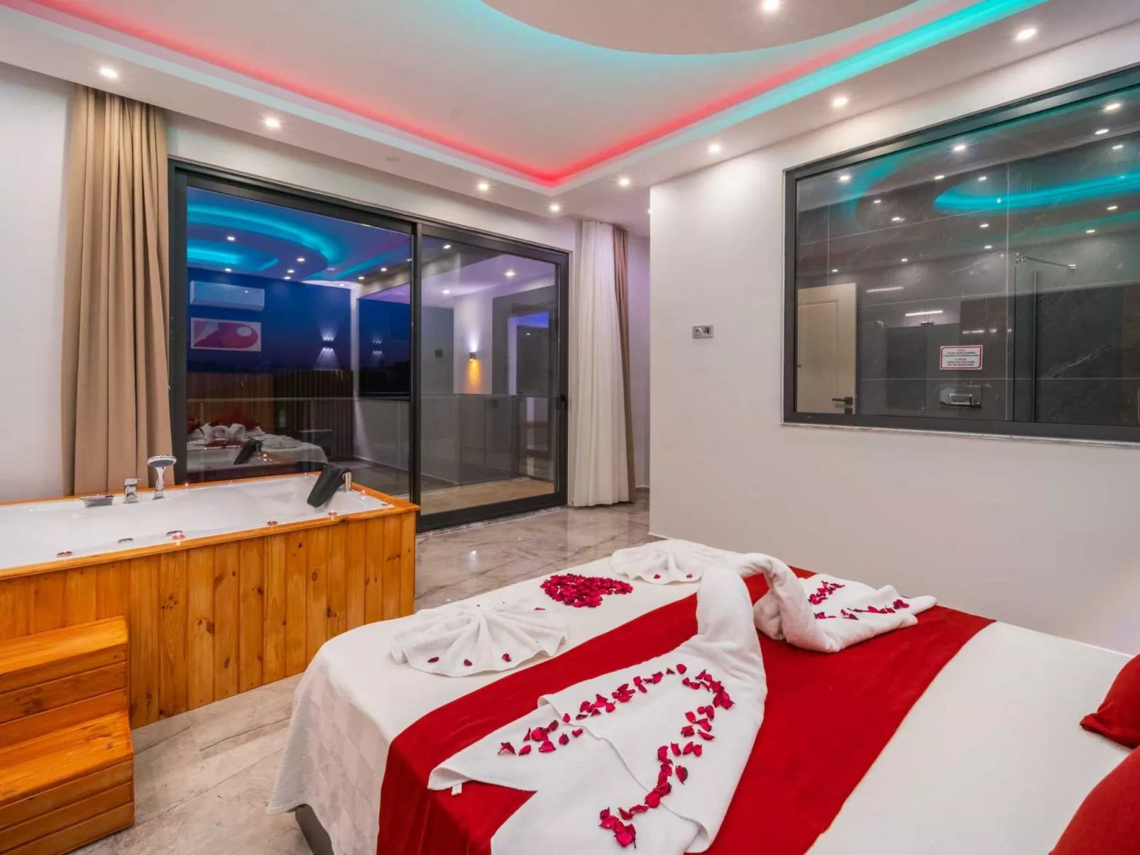 Romantische Luxusvilla "Sard 1" mit Jacuzzi-Image-tags.info