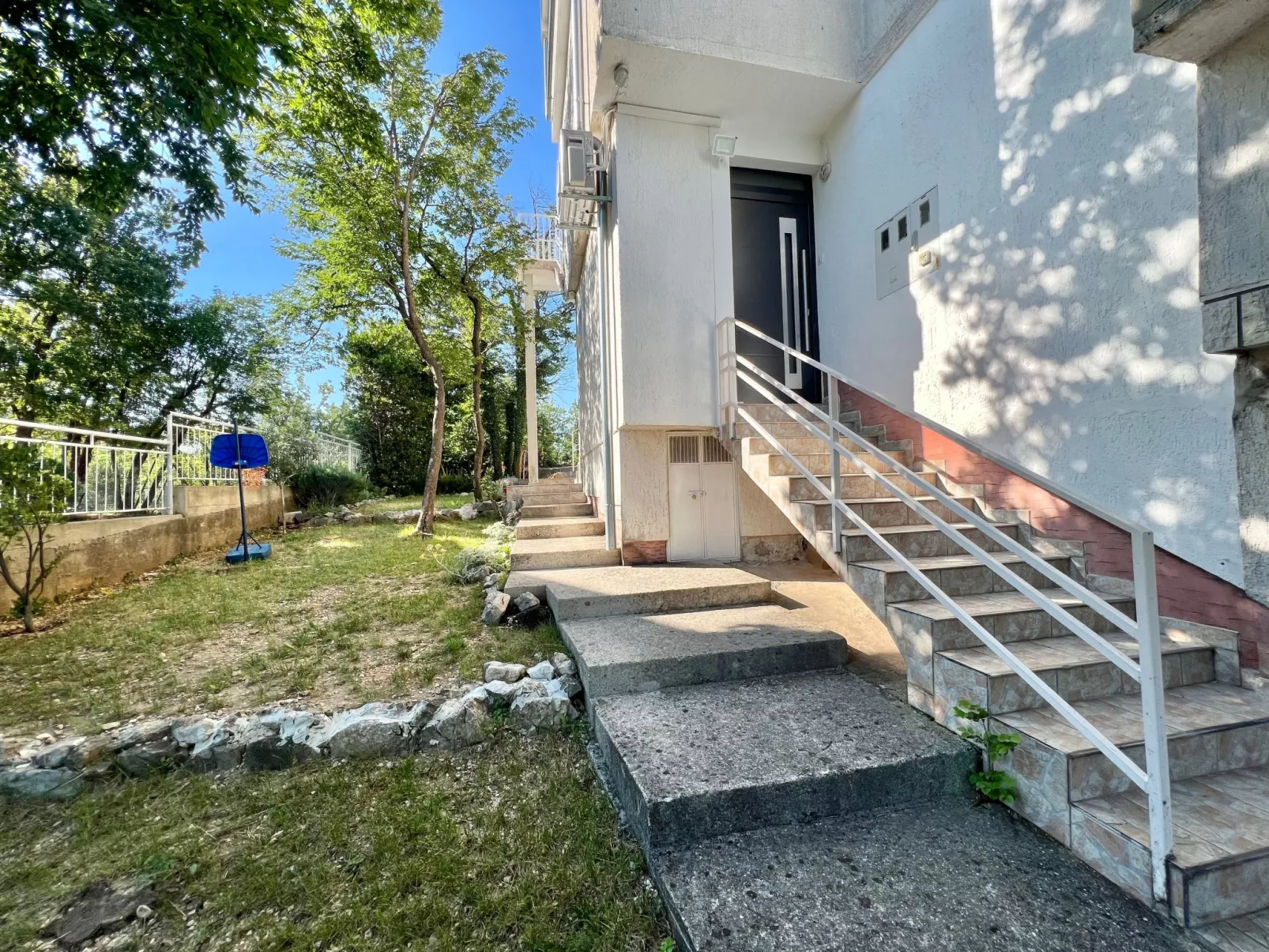 Wohnung Initium Novum-Buiten