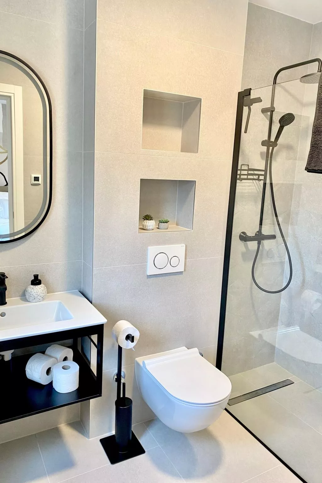 Villa mit beheiztem Infinity-Pool und Massagedüsen-Binnen