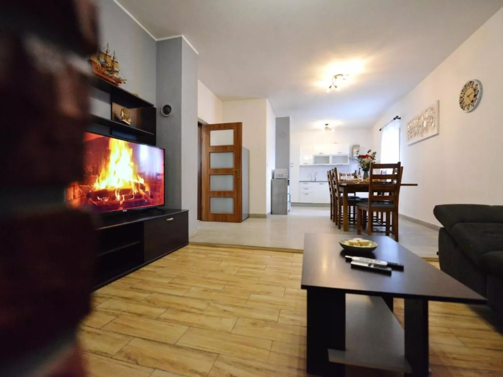 Ariana privater Pool - Agentur TA Leut-Image-tags.info