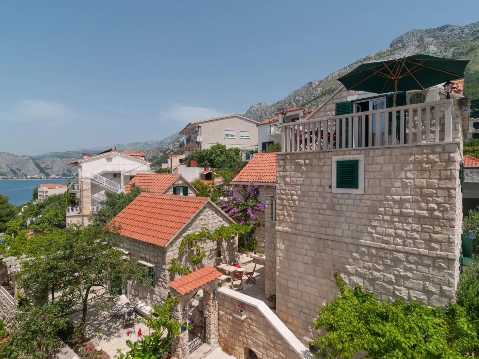 Kleine Wohnung in Omiš mit Privatem Balkon