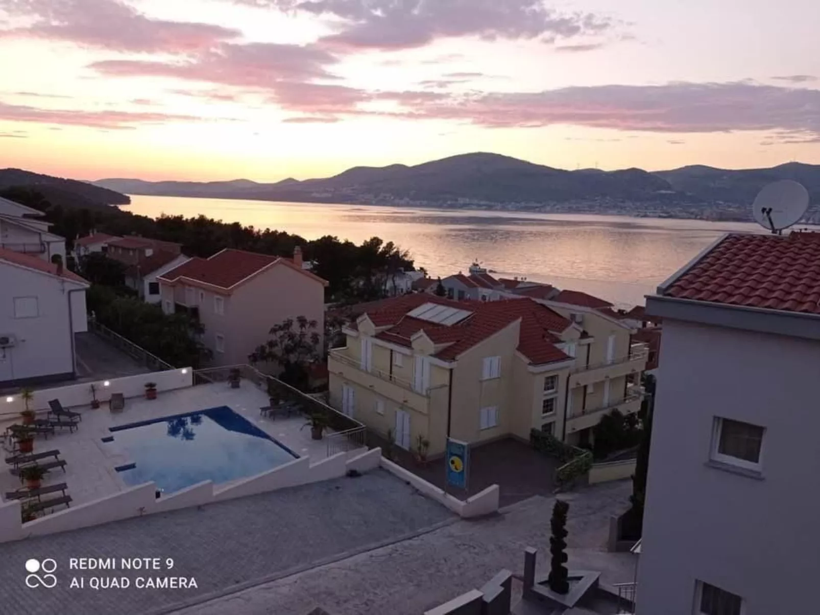 Appartment mit Pool und Whirlpool, Okrug Gornji-Buiten